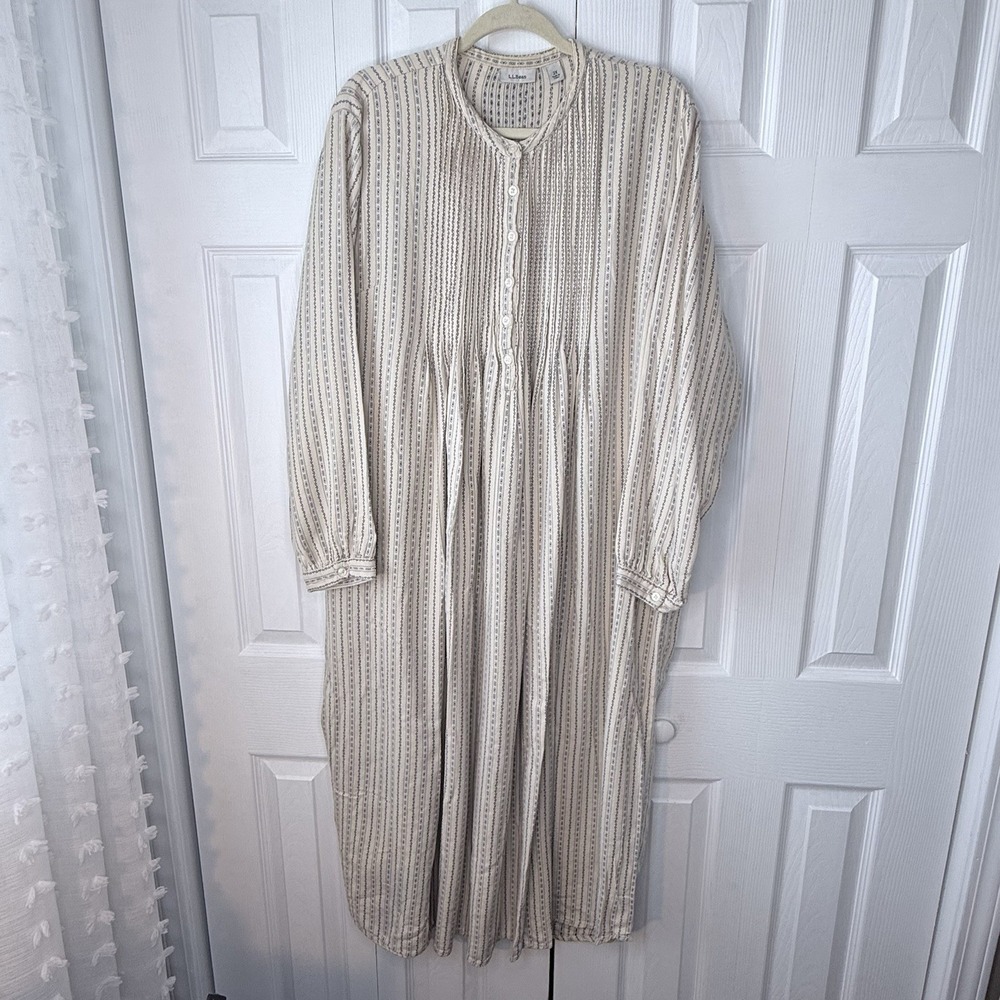 Vtg LL Bean Dobby Nightgown Flannel Ivory/Blue Pintuck‎ Cottagecore Women's 2XL